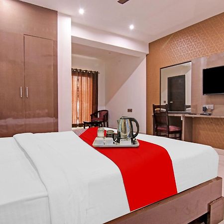 Hotel 19 West ニューデリー エクステリア 写真