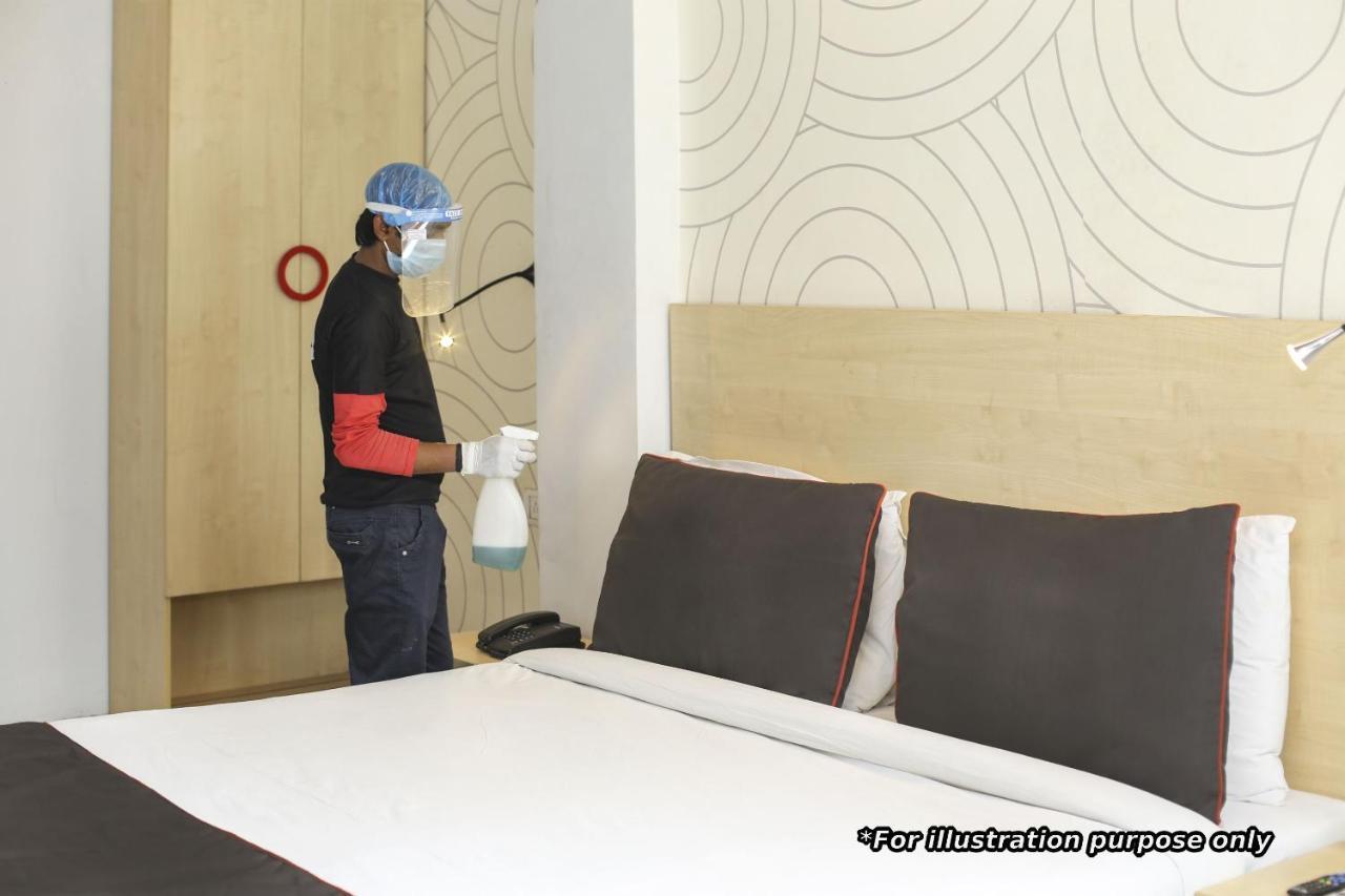 Hotel 19 West ニューデリー エクステリア 写真